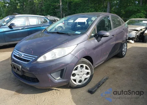 2013 Ford Fiesta Se z USA, uszkodzony, nr VIN 3FADP4BJ0DM175383